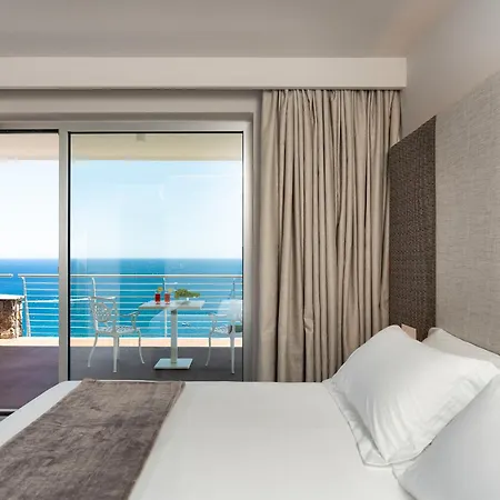 فيلة Baya Bella *