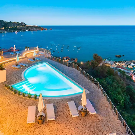 Baya Bella Giardini-Naxos